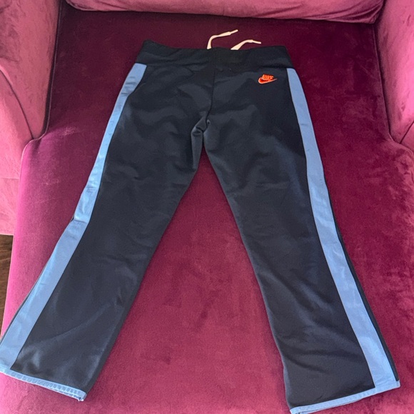 Nike Kids Navy Blue Track Pants Baby Blue Trim Pockets Girls Small size 7-8 - Picture 9 of 16